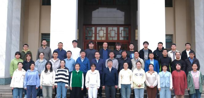 应用化学，追求卓越——王佛松仿生橡胶航空轮胎攻关突击队
